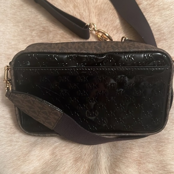 Michael Kors Bradshaw Extra-Small Signature Logo Camera Crossbody - Picture 3 of 10